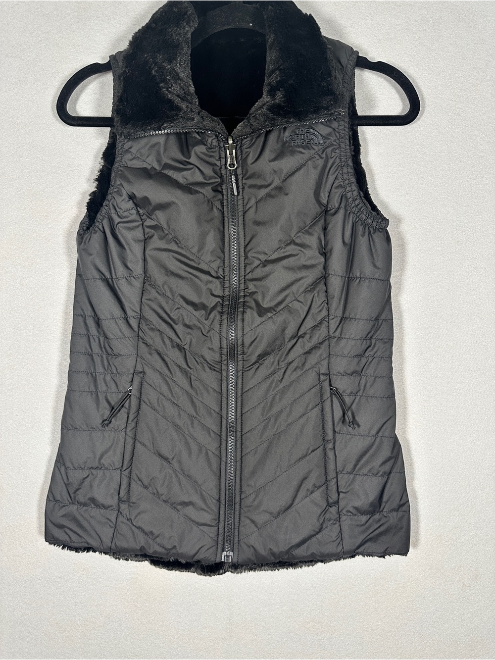 NWOT The North Face Mossbud Reversible Vest Black Faux Fur Women's Size XS